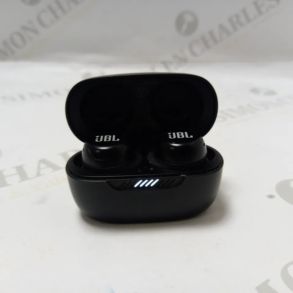 JBL LIVE FREE WIRELESS EARBUDS