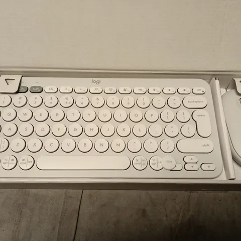 LOGITECH PEBBLE 2 COMBO KEYBOARD & MOUSE SET 