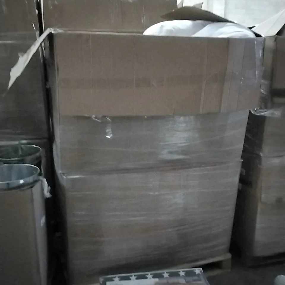 PALLET OF ASSORTED ITEMS TO INCLUDE: LIVARNO FOLDING MATTRESS,PILLOWS  SEAT CUSHIONS ETC