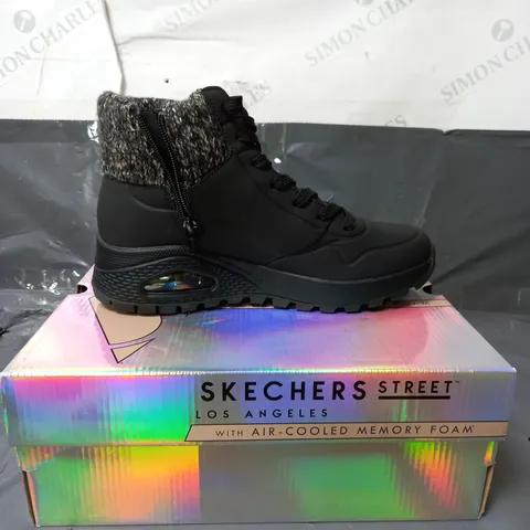 SKECHERS ANKLE BOOTS SIZE 6