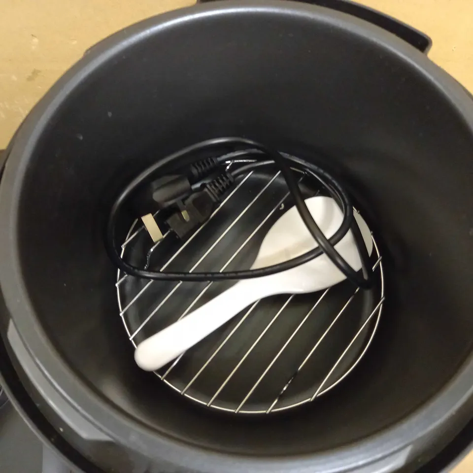 CROCKPOT EXPRESS PRESSURE MULTI COOKER