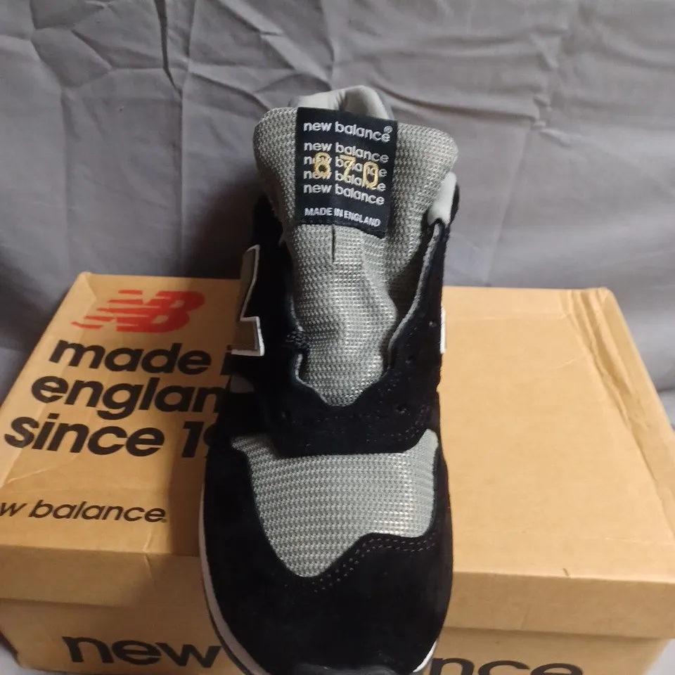 BOXED PAIR OF NEW BALANCE SNEAKERS – UK SIZE 6