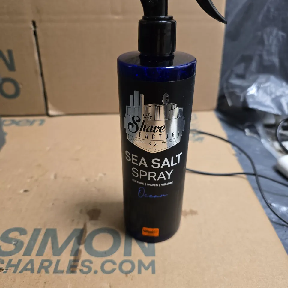 TOTE OF APPROXIMATELY 20 ASSORTED COSMETICS TO INCLUDE: SEA SALT SPRAY