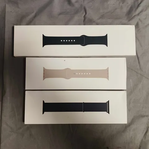 BOX OF APPROXIMATELY 25 ASSORTED APPLE WATCH STRAPS IN VARIOUS COLOURS AND SIZES