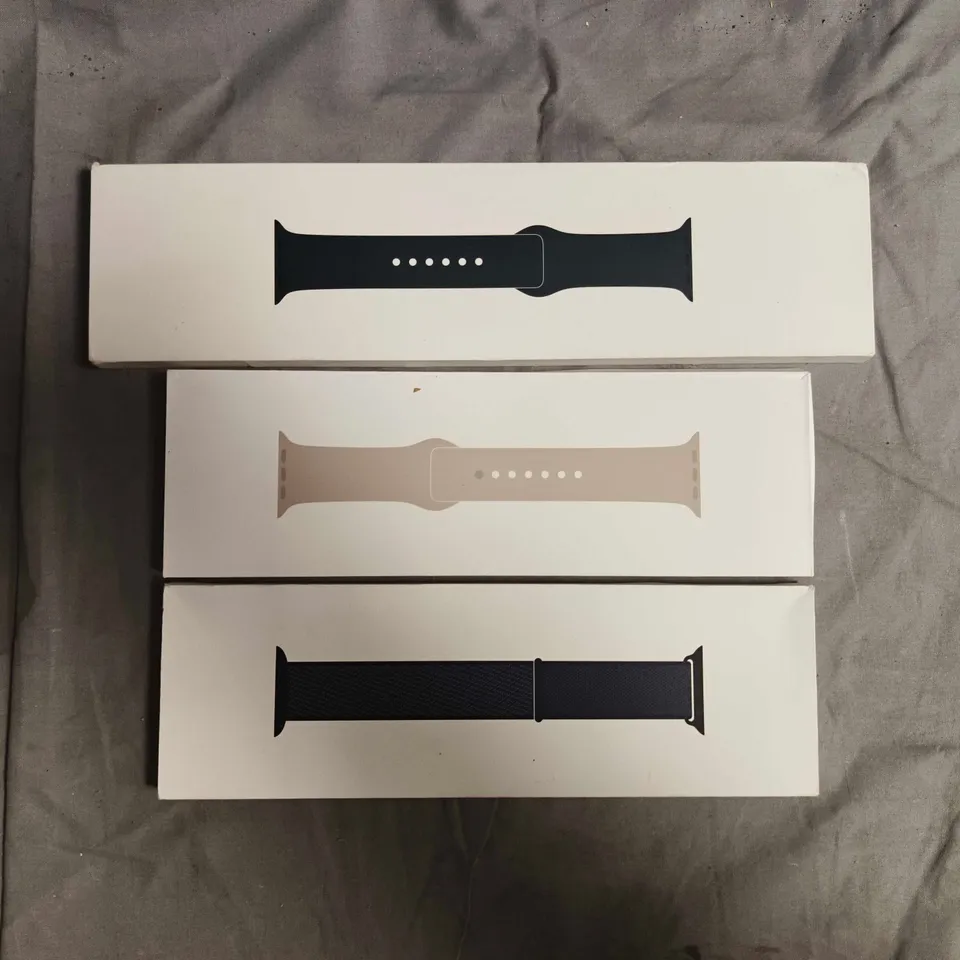BOX OF APPROXIMATELY 25 ASSORTED APPLE WATCH STRAPS IN VARIOUS COLOURS AND SIZES