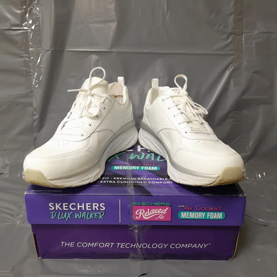 SKECHERS D'LUX WALKER TRAINERS WHITE SIZE 8