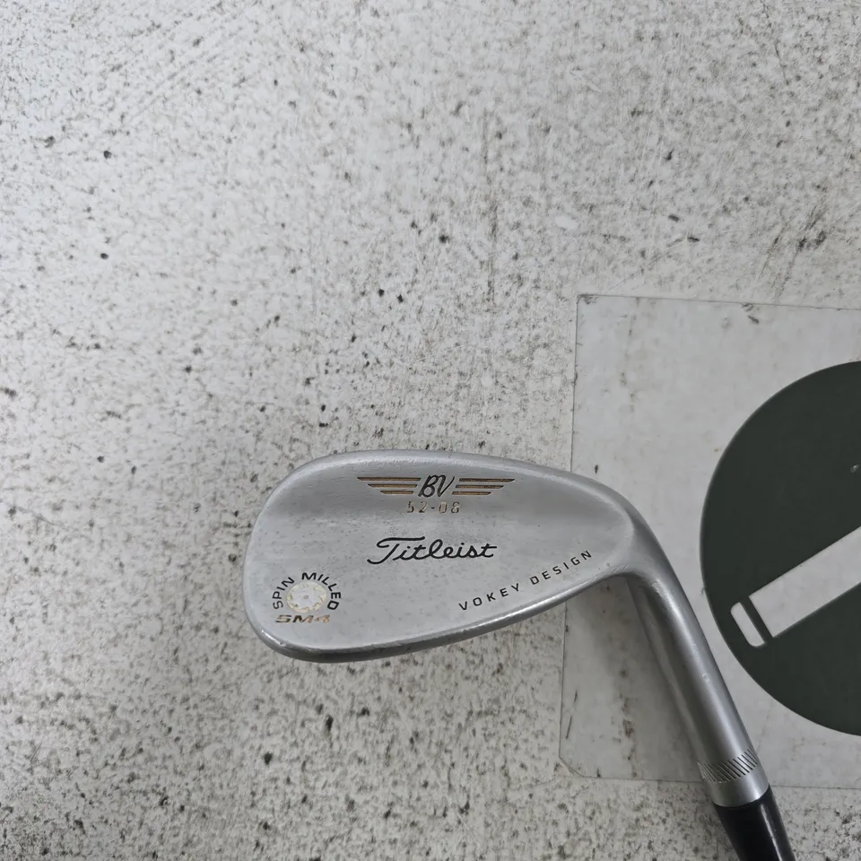 TITLEIST VOKEY DESIGN SPIN MILLED SM4 WEDGE – 52° LOFT, BOUNCE 3°