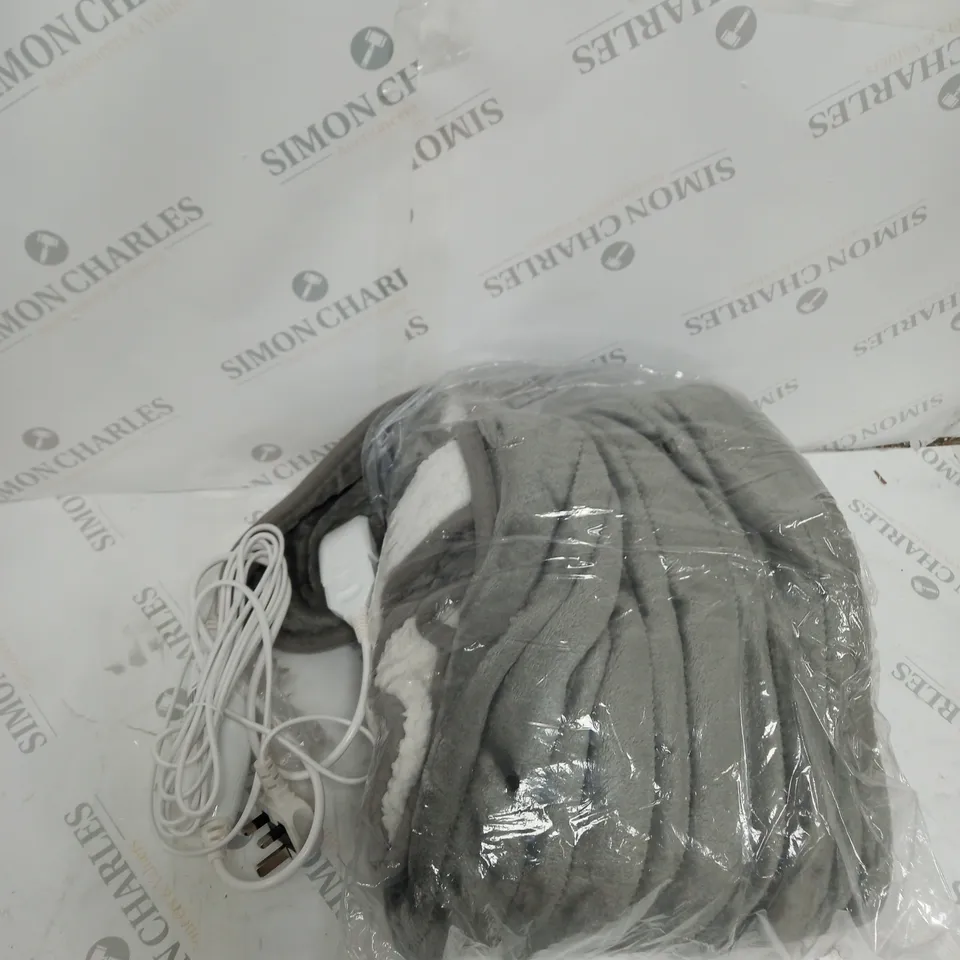 COZEE HOME OVERSIZED WRAP - SILVER / GREY