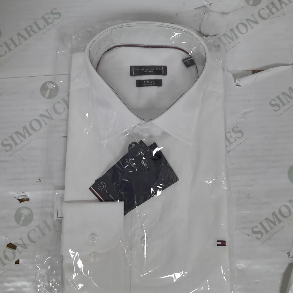 TOMMY HILFIGER REGULAR FIT SHIRT IN WHITE SIZE 40, 15 3/4