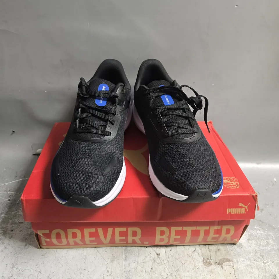 BOXED PAIR OF PUMA SKYROCKET LITE ELEVATE TRAINERS IN BLACK - UK 10