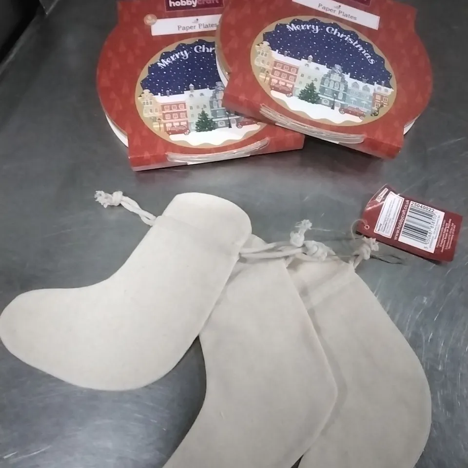 PALLET OF MIXED CHRISTMAS STOCK