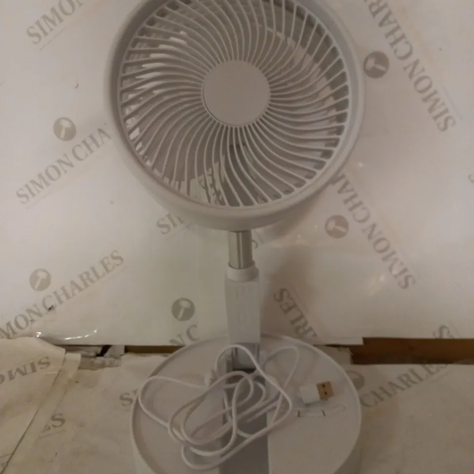 BELL & HOWELL RECHARGEABLE EXTENDABLE DESK & FLOOR FAN, WHITE