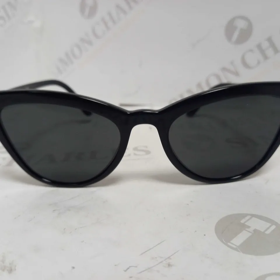 PRADA CAT EYE SUNGLASSES RRP £269.99