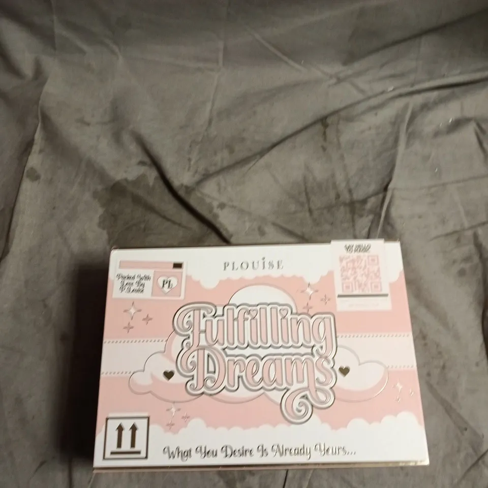 P LOUISE FULFILLING DREAMS MAKEUP SET – PINK BOXED