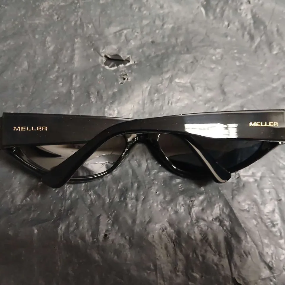 MELLER BLACK SUNGLASSES WITH ORANGE BOX