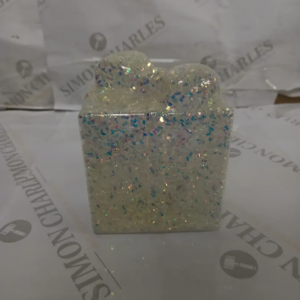 BATTERY OPERATED GLITTER BOX RRP £17.99