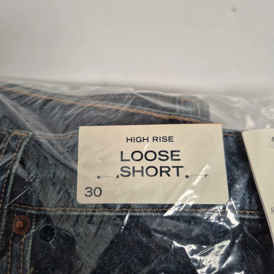 ABERCROMBIE & FITCH HIGH RISE LOOSE SHORT - UK 10 (US 30)