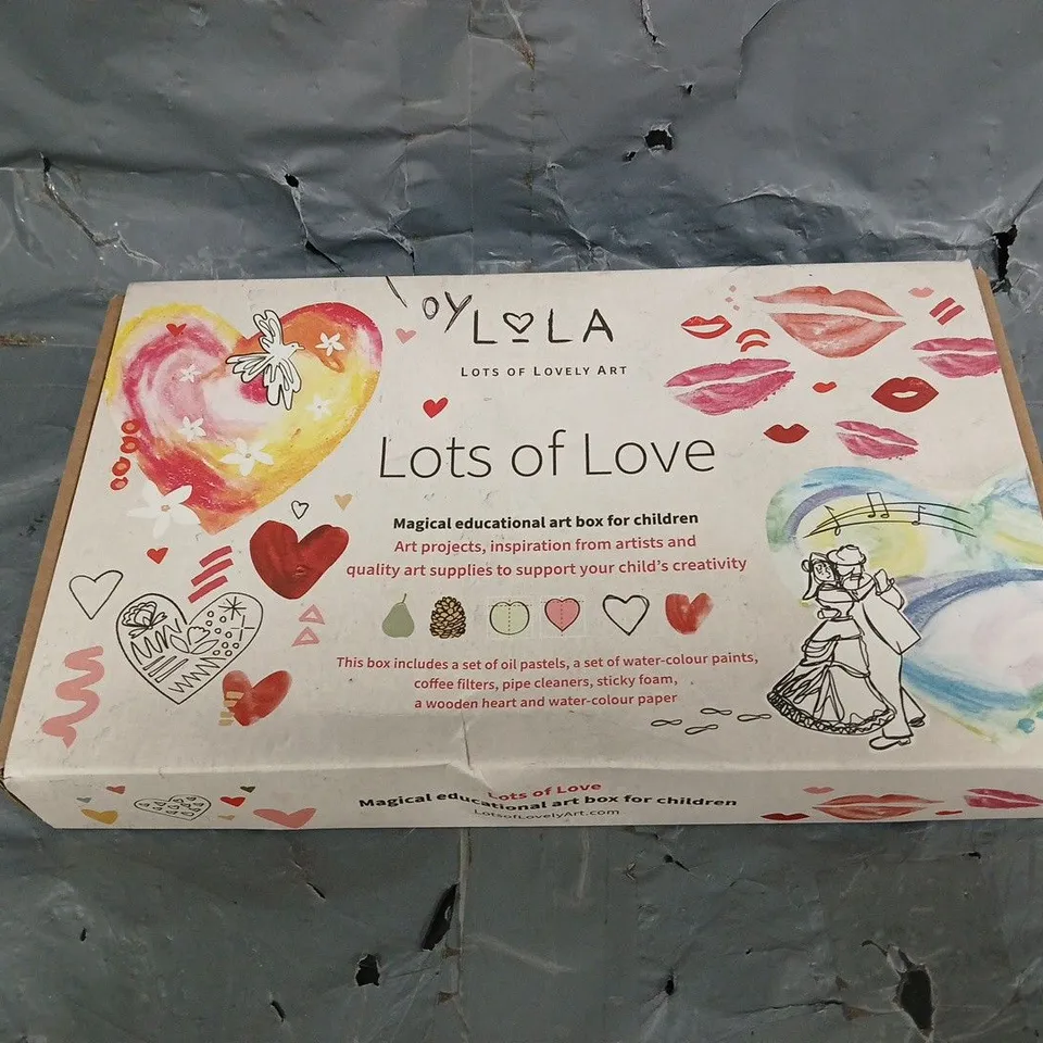 LOLA LOTS OF LOVE ART INSPO BOX 