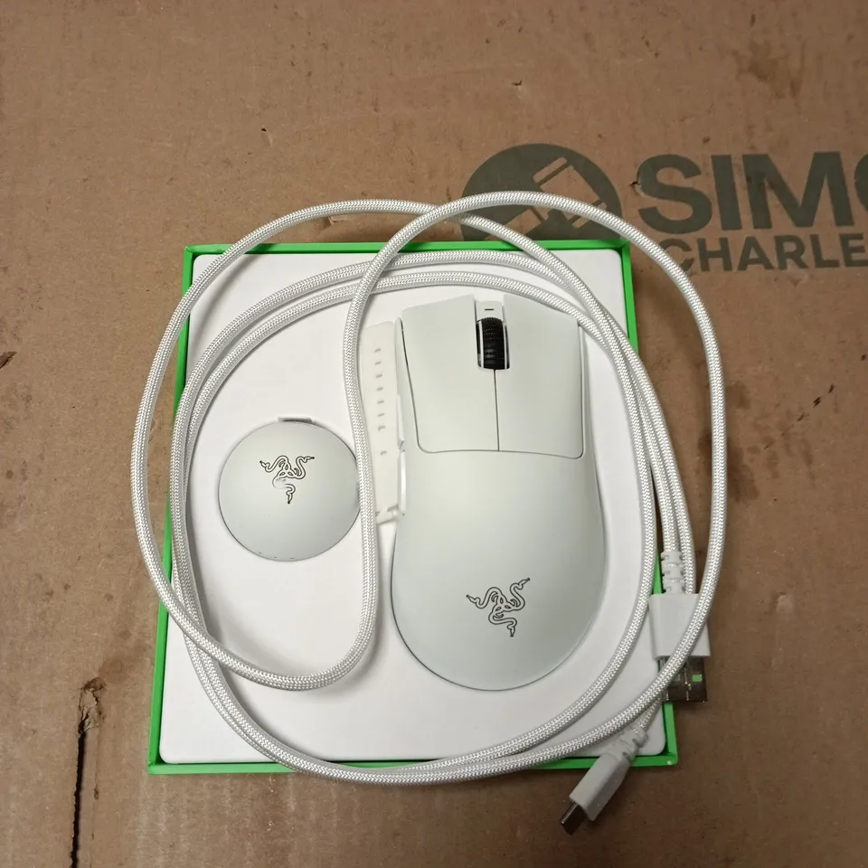 RAZER DEATHADDER V4 PRO WIRELESS GAMING MOUSE – WHITE EDITION