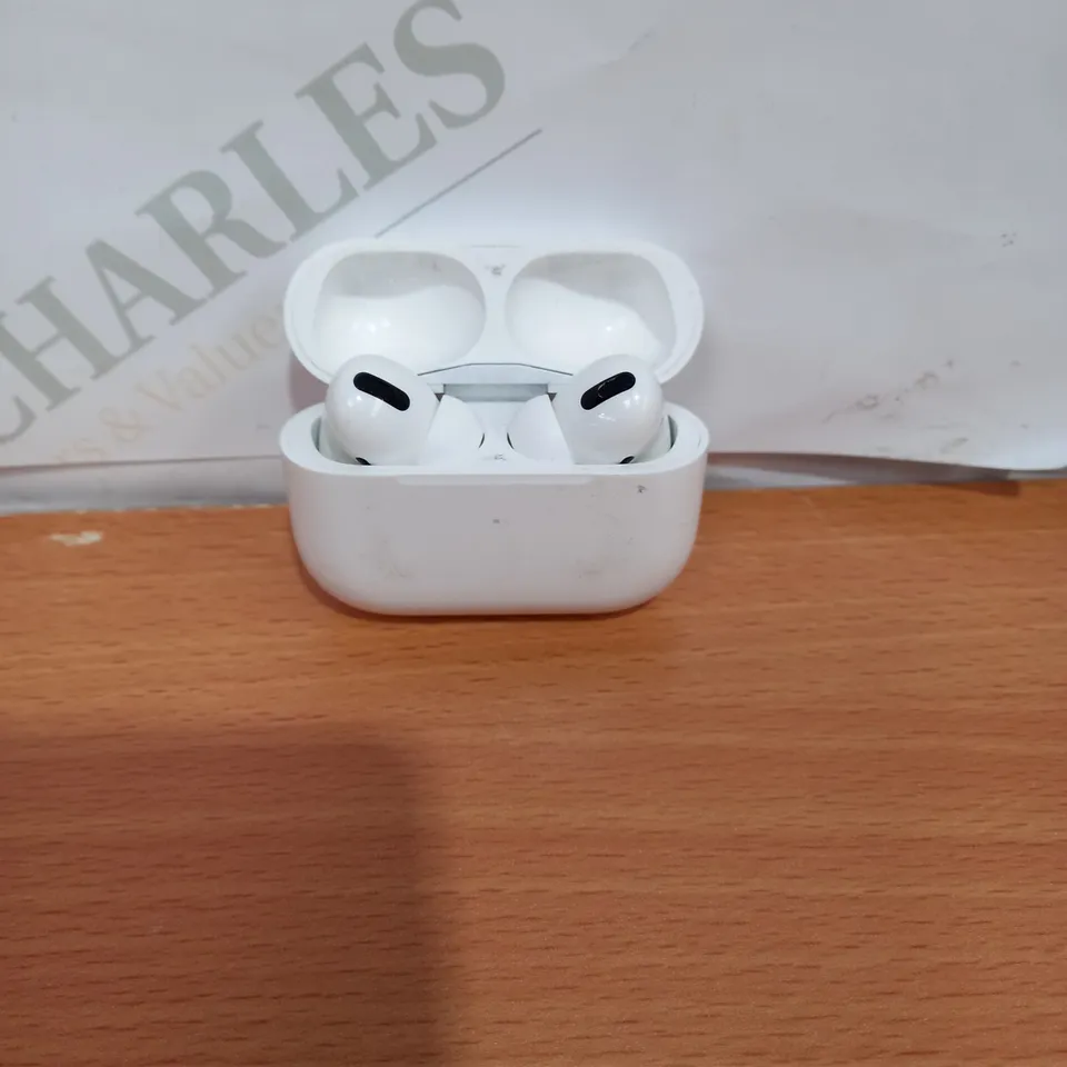 APPLE AIRPODS PRO