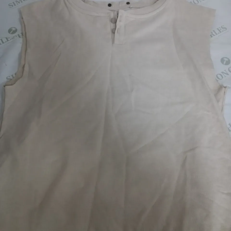 FOOLISH SLEEVELESS CREAM QUARTER BUTTON UP JUMPER - MEDIUM