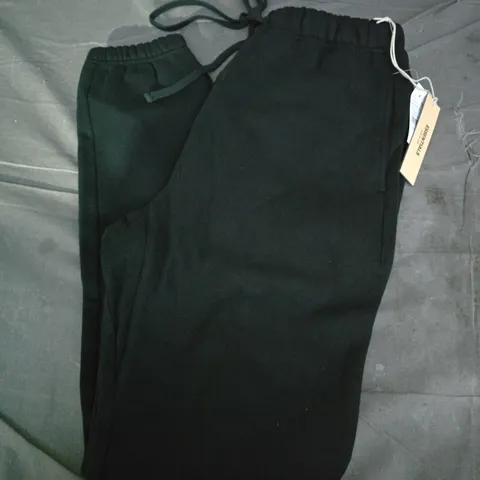 ESSENTIALS FEAR OF GOD JOGGERS IN BLACK - MEDIUM
