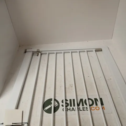 SAFETY 1ST U-PRESSURE FIT SAFETECH METAL BABY GATE – EXTENSION COMPATIBLE 
