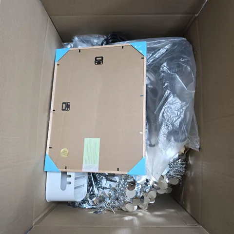 BOX OF APPROXIMATELY 12 ASSORTED ITEMS TO INCLUDE: PHOTO FRAMES 