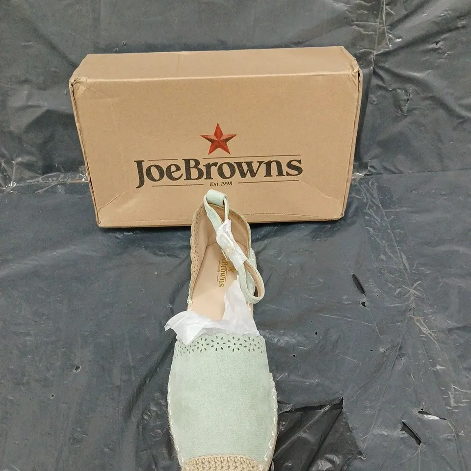 BOXED PAIR OF JOE BROWNS SAGE BEACH SANDAL UK 7