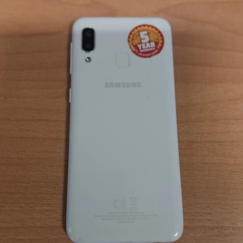SAMSUNG GALAXY A20E 32GB IN WHITE - A202F