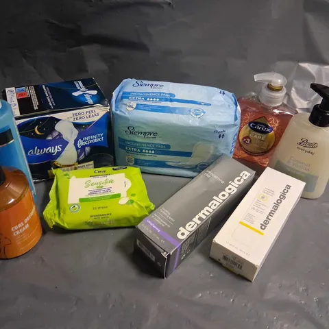 APPROXIMATELY 20 ASSORTED HEALTH AND BEAUTY PRODUCTS TO INCLUDE; DERRMALOGICA, SIEMPRE AND CAREX