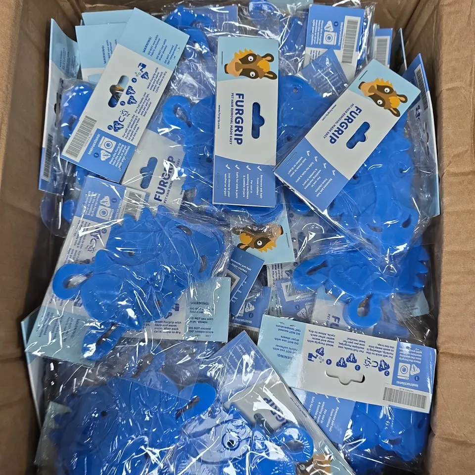 APPROXIMATELY 140 FURGRIP LAUNDRY PET HAIR REMOVERS - HORSE