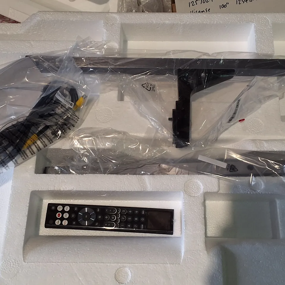 HISENSE 100" MINI-LED ULED 4K TELEVISION  - 11U7NQTUK