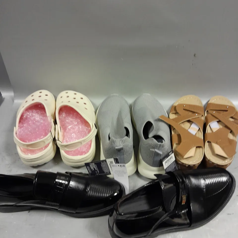 APPROXIMATELY 20 ASSORTED PAIRS OF FOOTWEAR IN VARIOUS STYLES & SIZES