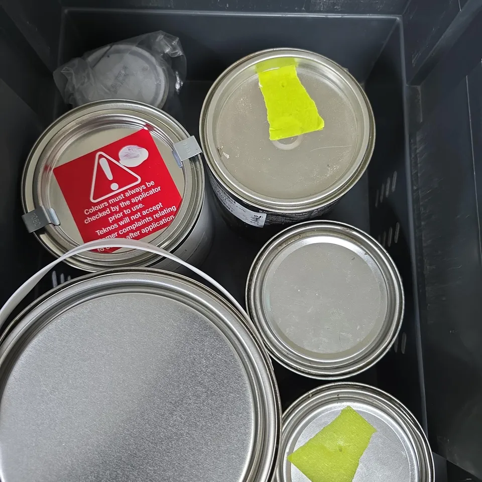 APPROXIMATELY 6 ASSORTED PAINT PRODUCTS IN VARIOUS COLOURS 