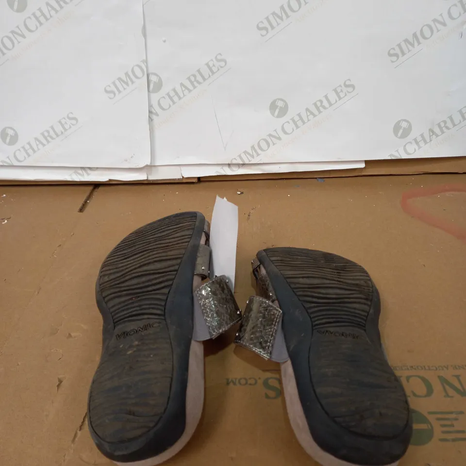 BIONIC SANDALS SIZE UK 4.5