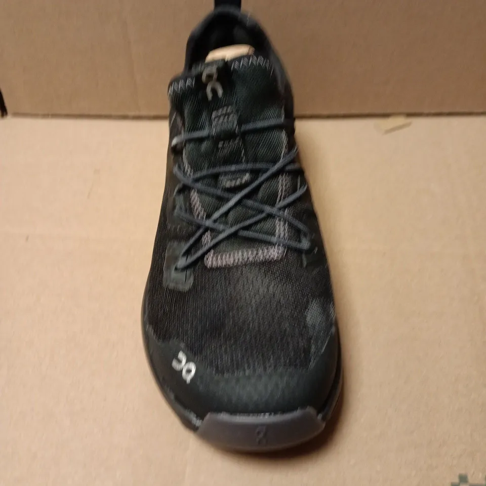 UNBOXED PAIR OF ON CLOUDLEAP KIDS TRAINER IN BLACK - UK K1.5