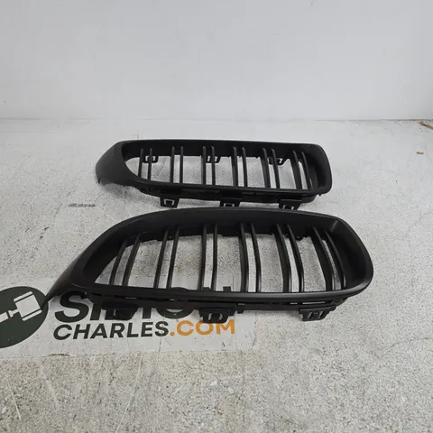 PAIR OF KIDNEY FRONT GRILLES VEHICLE PARTS BOXED