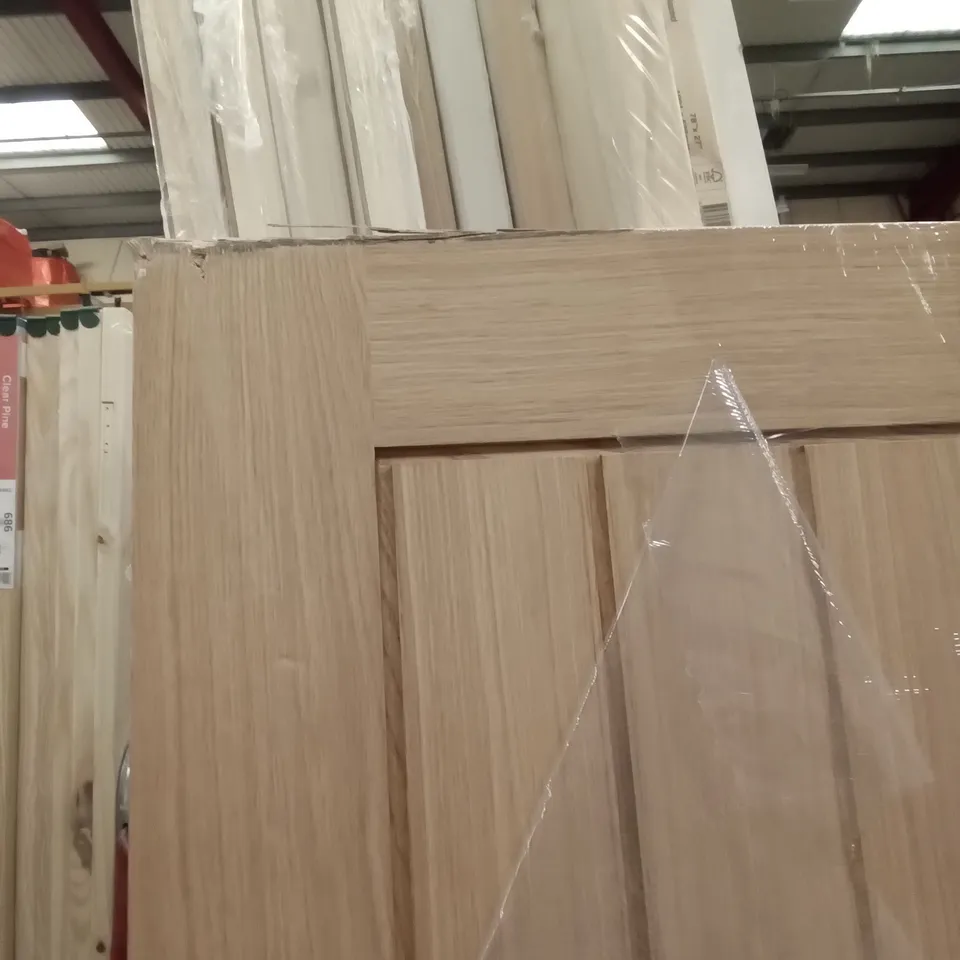 PACKAGED 1980 X 760 MM COTTAGE PRE FINISHED OAK VENEER INTERNAL DOOR