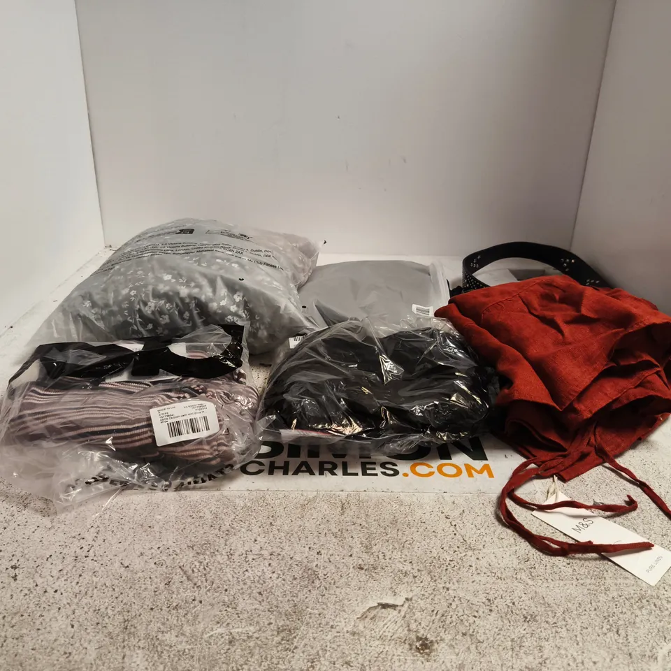 BOX OF APPROXIMATELY 25 ASSORTED CLOTHING ITEMS TO INCLUDE M&S, ASOS ETC