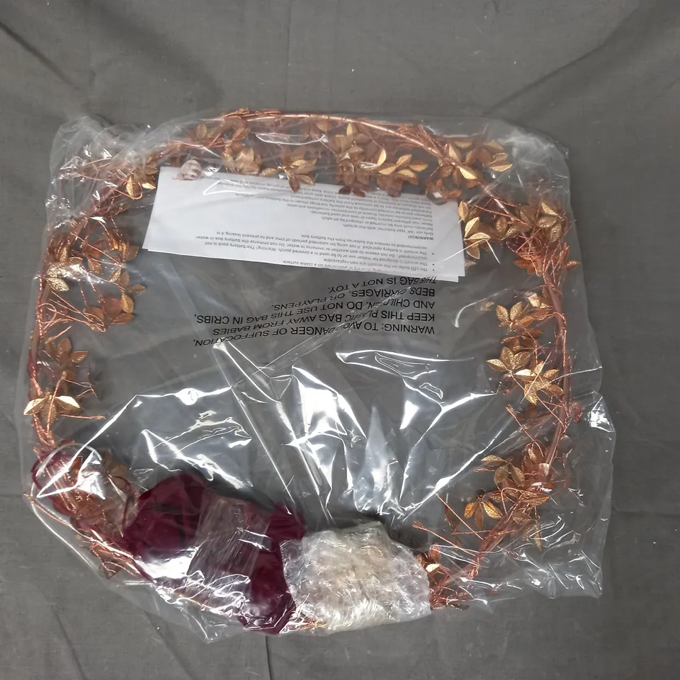 BOXED ALISON CORK PRE LIT JEWELLED WREATH 