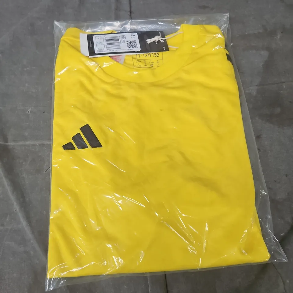 ADIDAS KIDS YELLOW T‑SHIRT, 11-12Y 