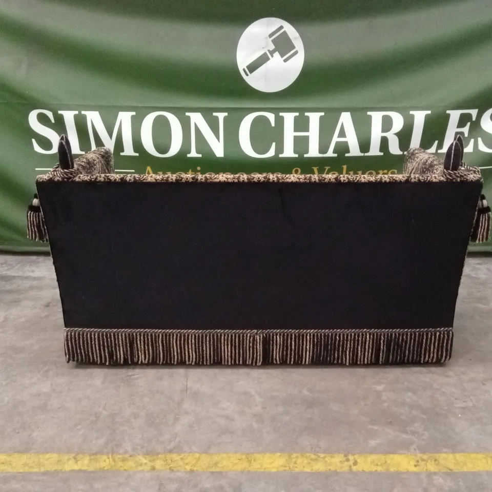 QUALITY HIGH-END DESIGNER JACOBEAN STYLE SPRUNG EDGE PLATFORM 3 SEATER SOFA