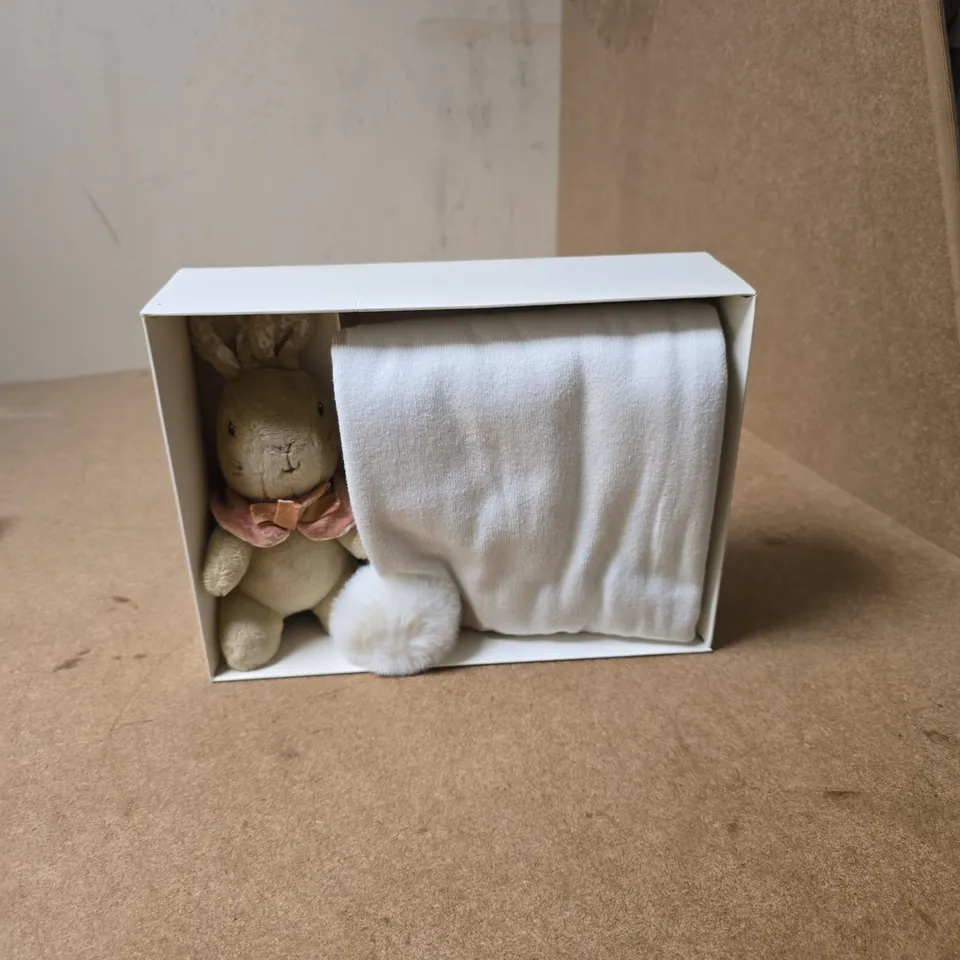 PETER RABBIT SIGNATURE COLLECTION FLOPSY SOFT TOY & KNITTED BLANKET – BOXED