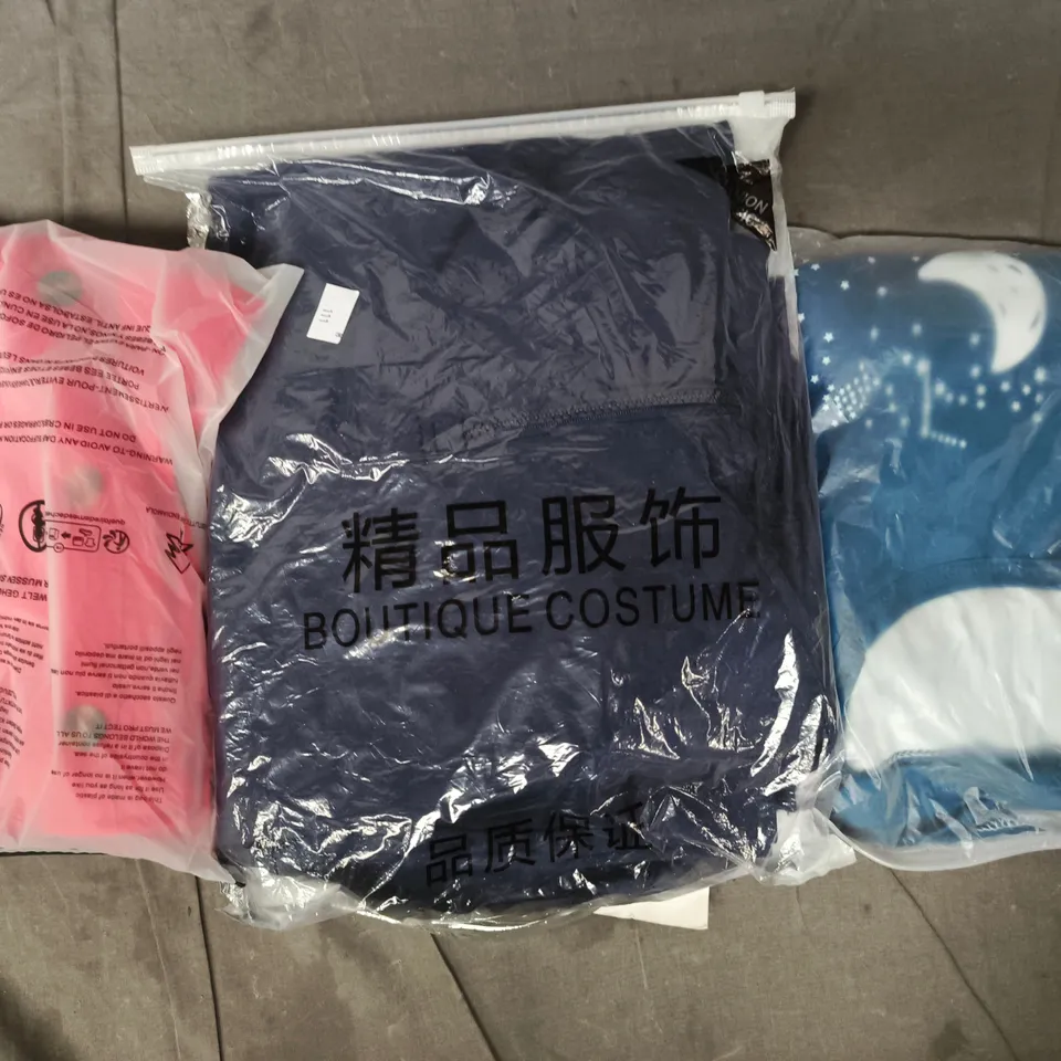 APPROXIMATELY 20 ASSORTED CLOTHING AND FASHION PRODUCTS IN VARIOUS STYLES AND SIZES - COLLECTION ONLY