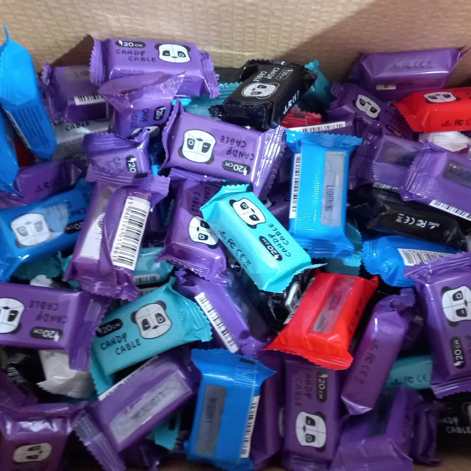 BOX OF APPROXIMAL 100 PATCH PANDA USB TO LIGHTING CABLE IN VARIUS COLORS 