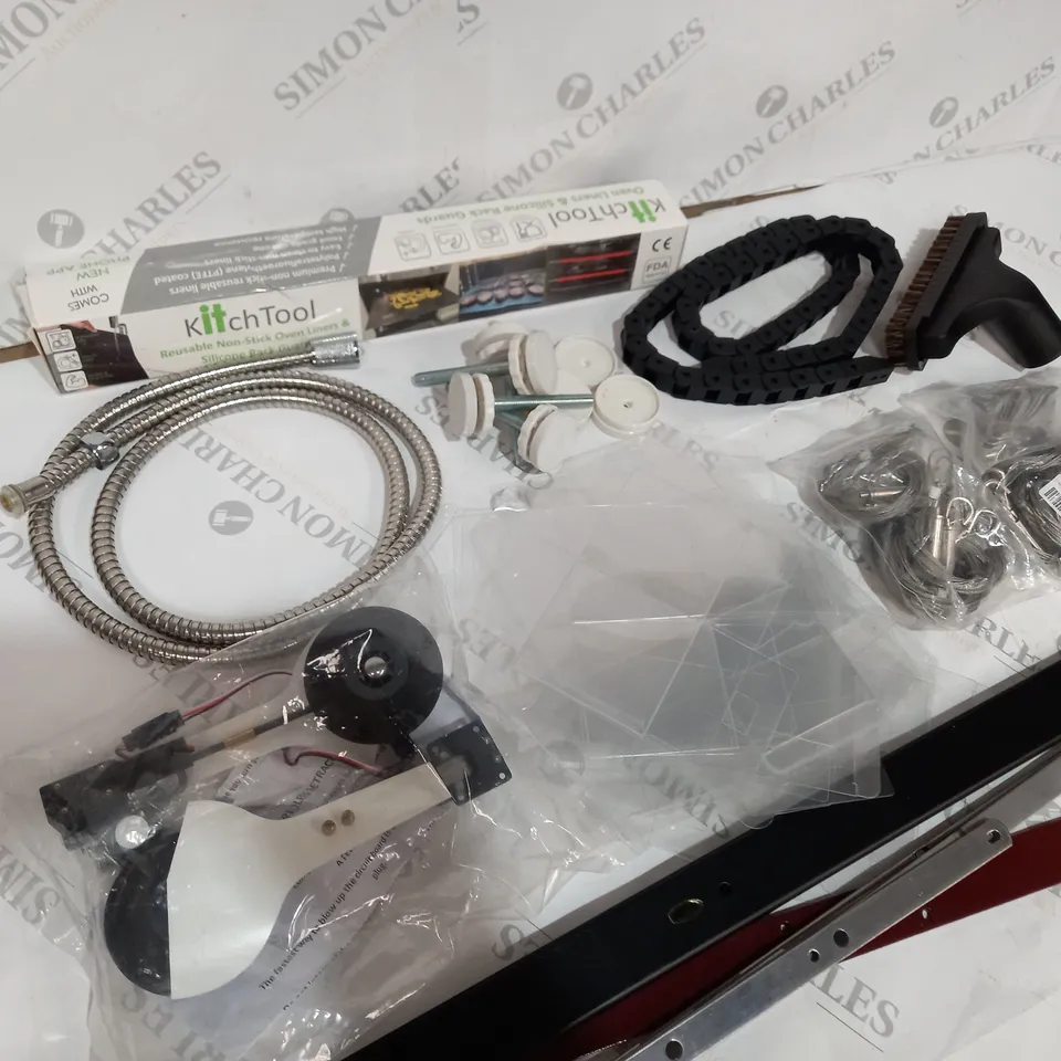 BOX OF ITEMS APPROXIMATELY 10 TO INCLUDE PIPE, KITCHEN TOOL, PICTURE HANGING TOOL ETC