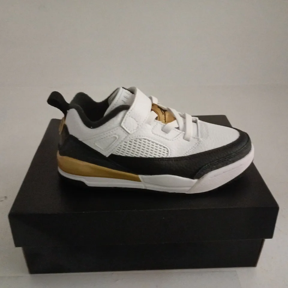 NIKE JORDAN SPIZIKI LOW WHITE/BLACKL/GOLD CHILDRENS 12.5 BOXED