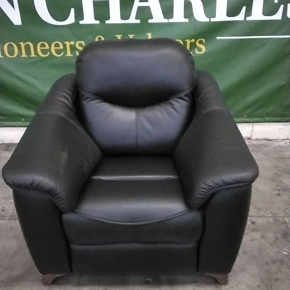 QUALITY BRITISH DESIGNED & MANUFACTURED G PLAN JACKSON CHAIR CAPRI BLACK LEATHER
