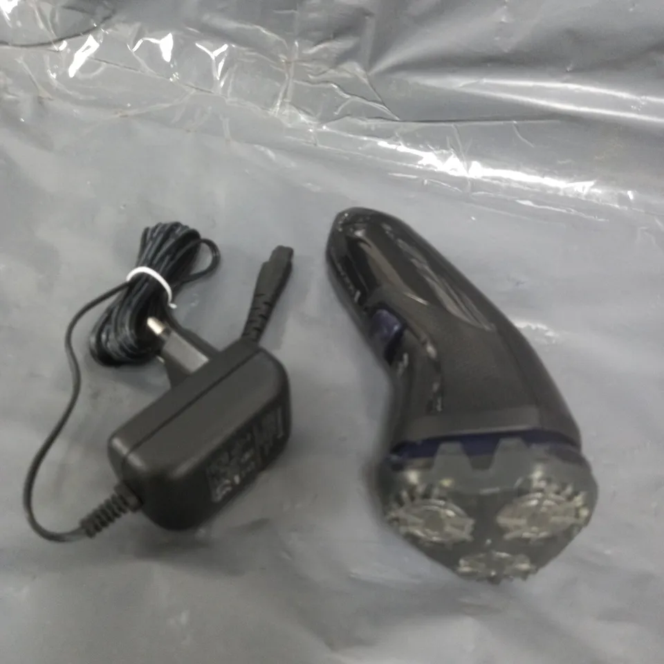 BOXED REMINGTON R4 STYLE CORDLESS ROTARY ELECTRIC SHAVER 